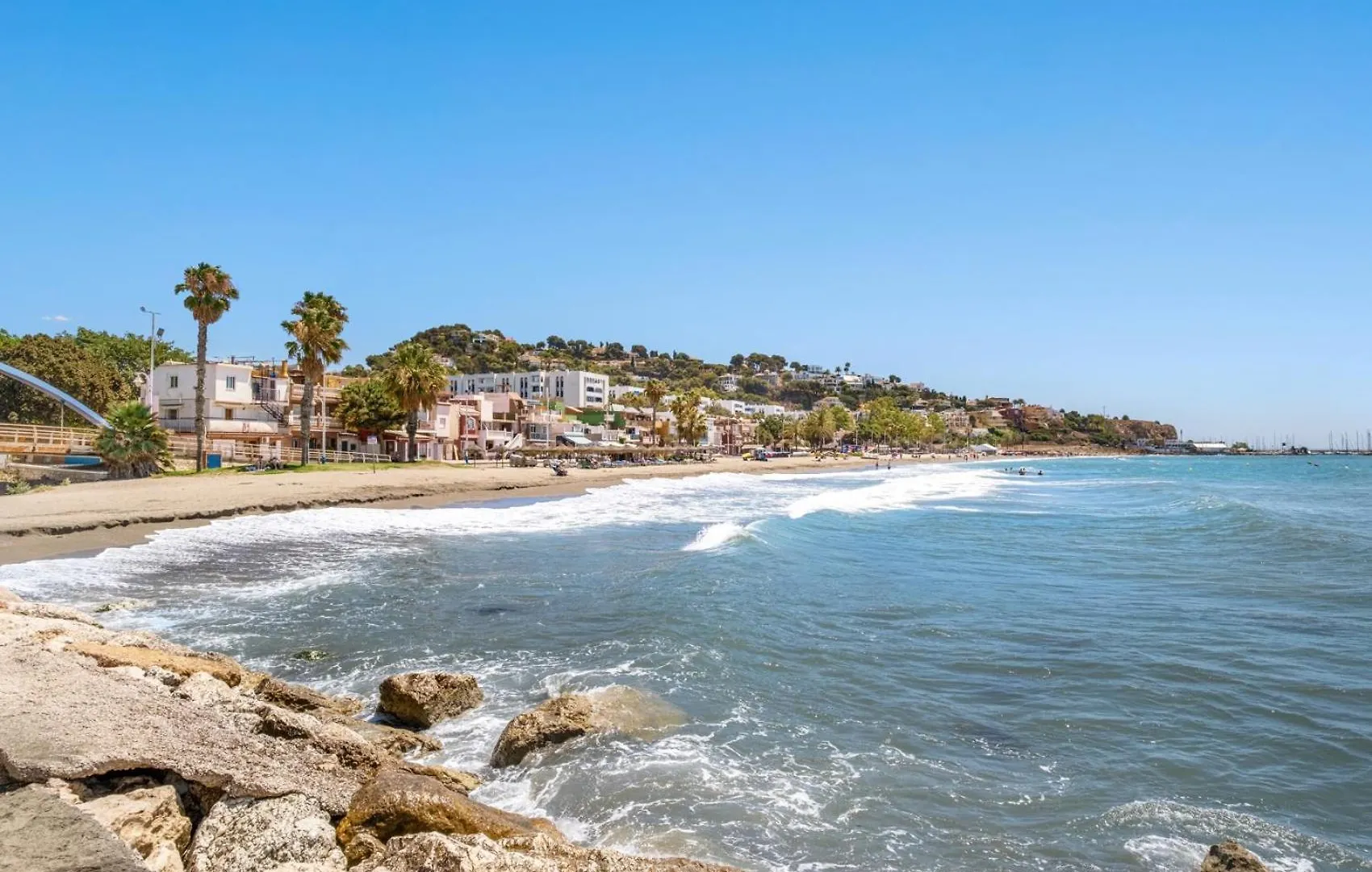 Apartamento En La Playa Con Terraza Malaga